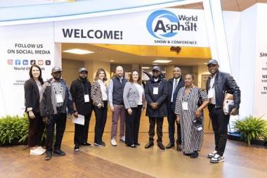 尼日利亚工程部国务部长在2025世界沥青展上探索创新