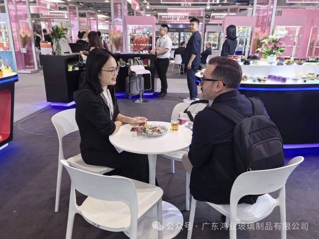 2025年亚太区美容展DAY2| 7-R10展位人潮如织?快来一探究竟!