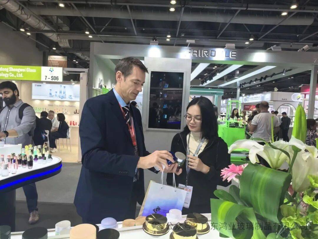 2025年亚太区美容展DAY2| 7-R10展位人潮如织?快来一探究竟!