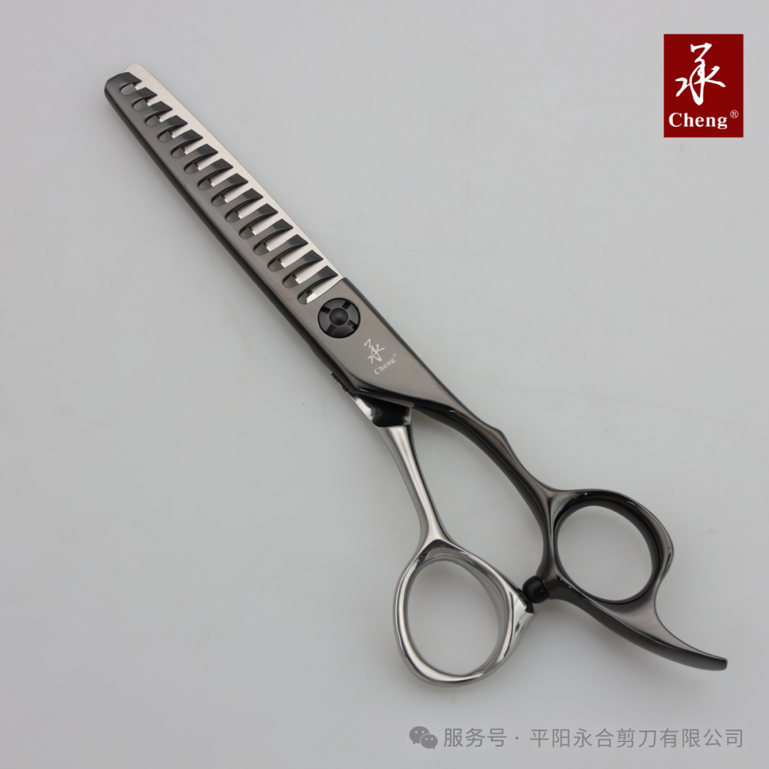 平阳永合剪刀 承剪如期赴约2025年第28届香港亚太美容展,以刀为笔绘就美发新篇