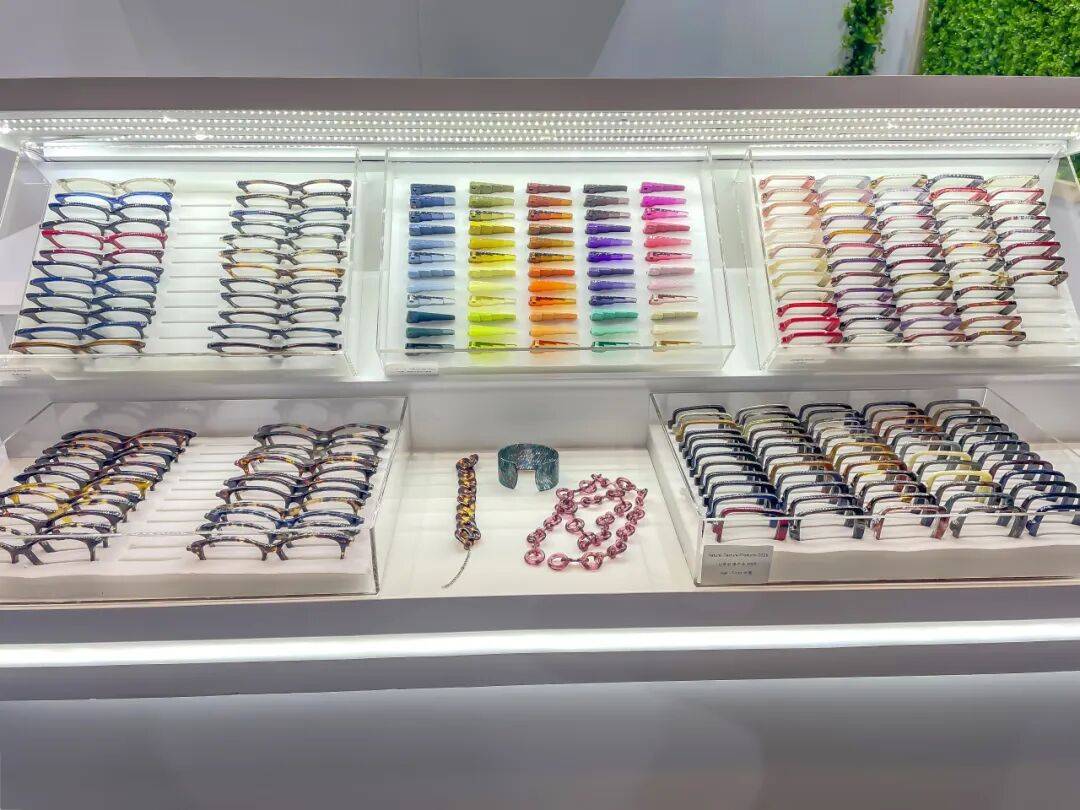 【寻光之旅 · 香港启幕】金余塑胶参加2025香港眼镜展