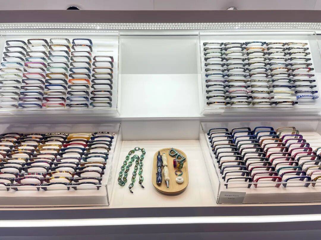 【寻光之旅 · 香港启幕】金余塑胶参加2025香港眼镜展