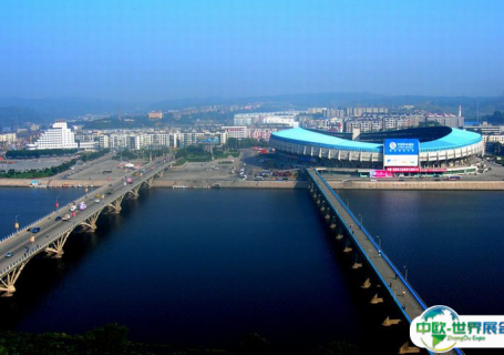 辽宁抚顺雷锋体育场会展中心图片