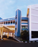 新加坡东亚管理学院