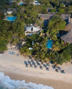 肯尼亚迪亚尼海滩别墅及高尔夫度假酒店