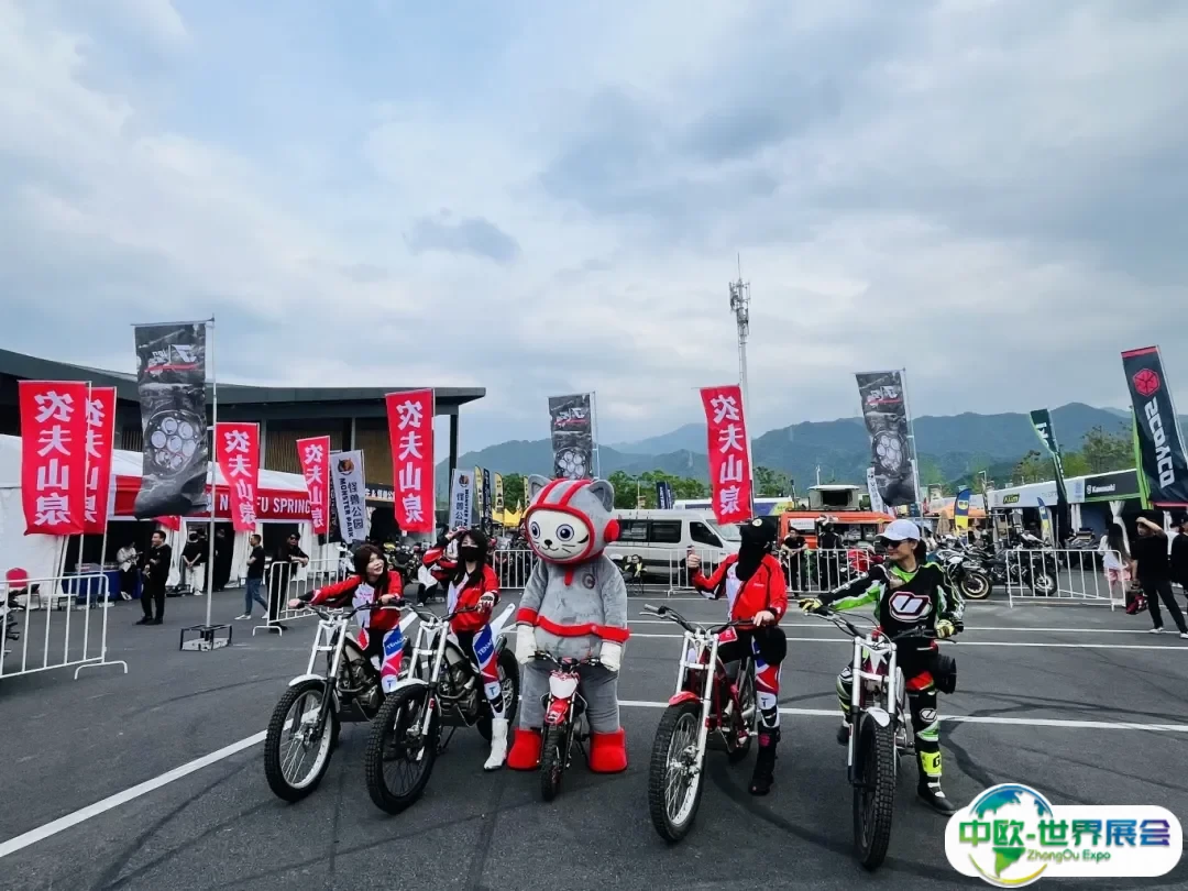家人合影