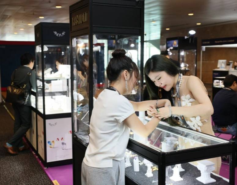 2025年中国香港国际珠宝展览会吸引超过82000名全球买家