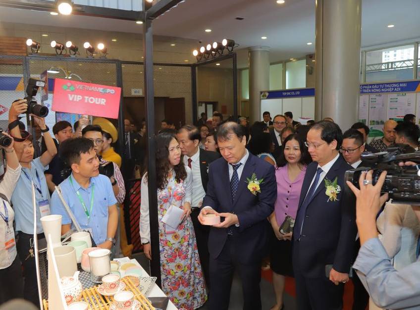 越南河内国际综合贸易展览会 VIETNAM EXPO 2025携手共进，共创数字化世界
