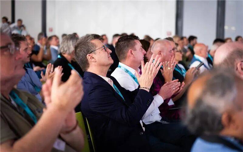 海尔欧洲亮相IFA 2025启动会，揭晓“自然互联”新主题｜Haier Europe Berlin IFA 2025 Kick Off