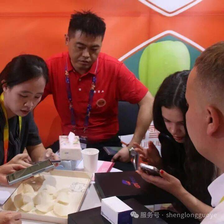 2025年香港亚洲国际果蔬展览会精彩继续-白水盛隆苹果