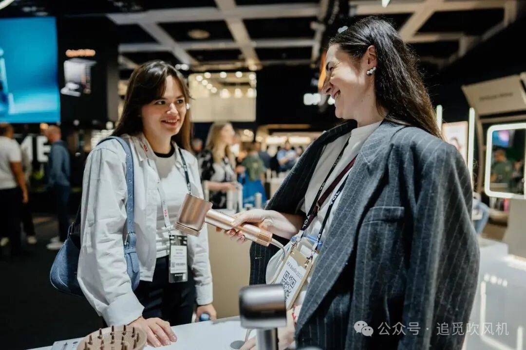 追觅吹风机闪耀IFA 2025：革新吹护养发技术，领跑全球智能个护新生态