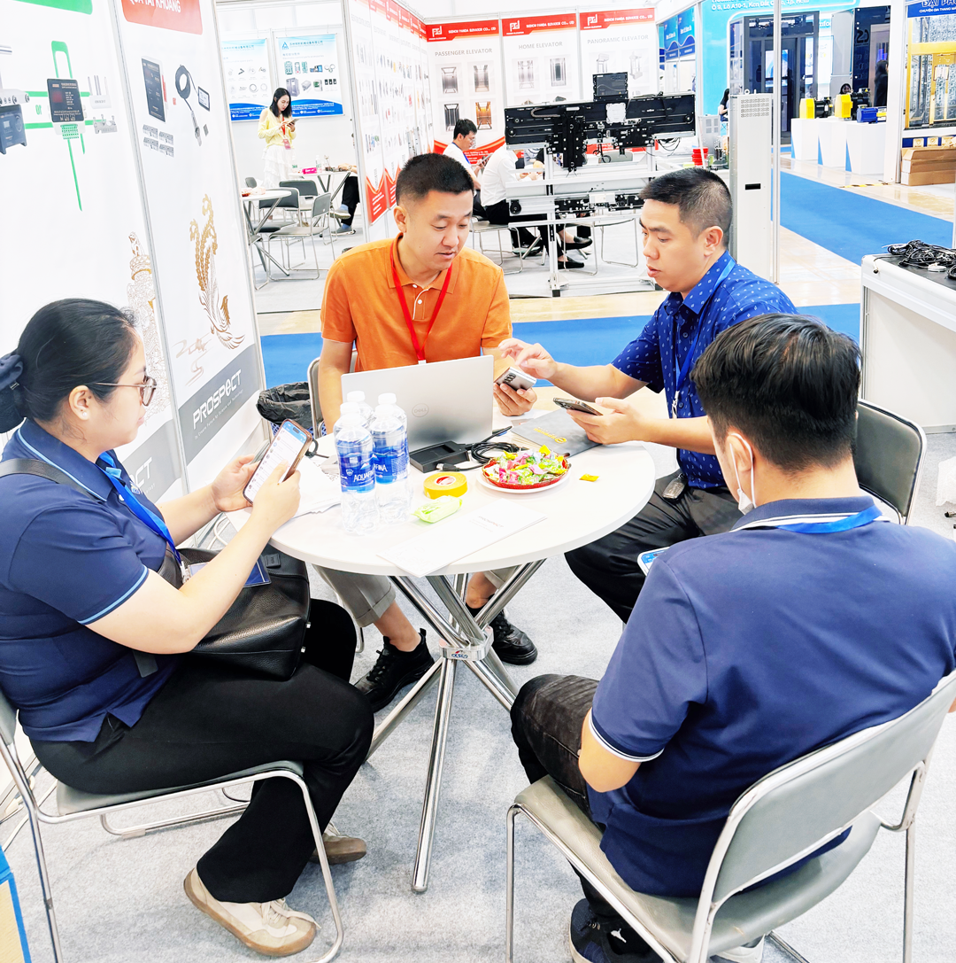 前景光电亮相2025年第四届越南国际电梯展,深耕东南亚市场按下