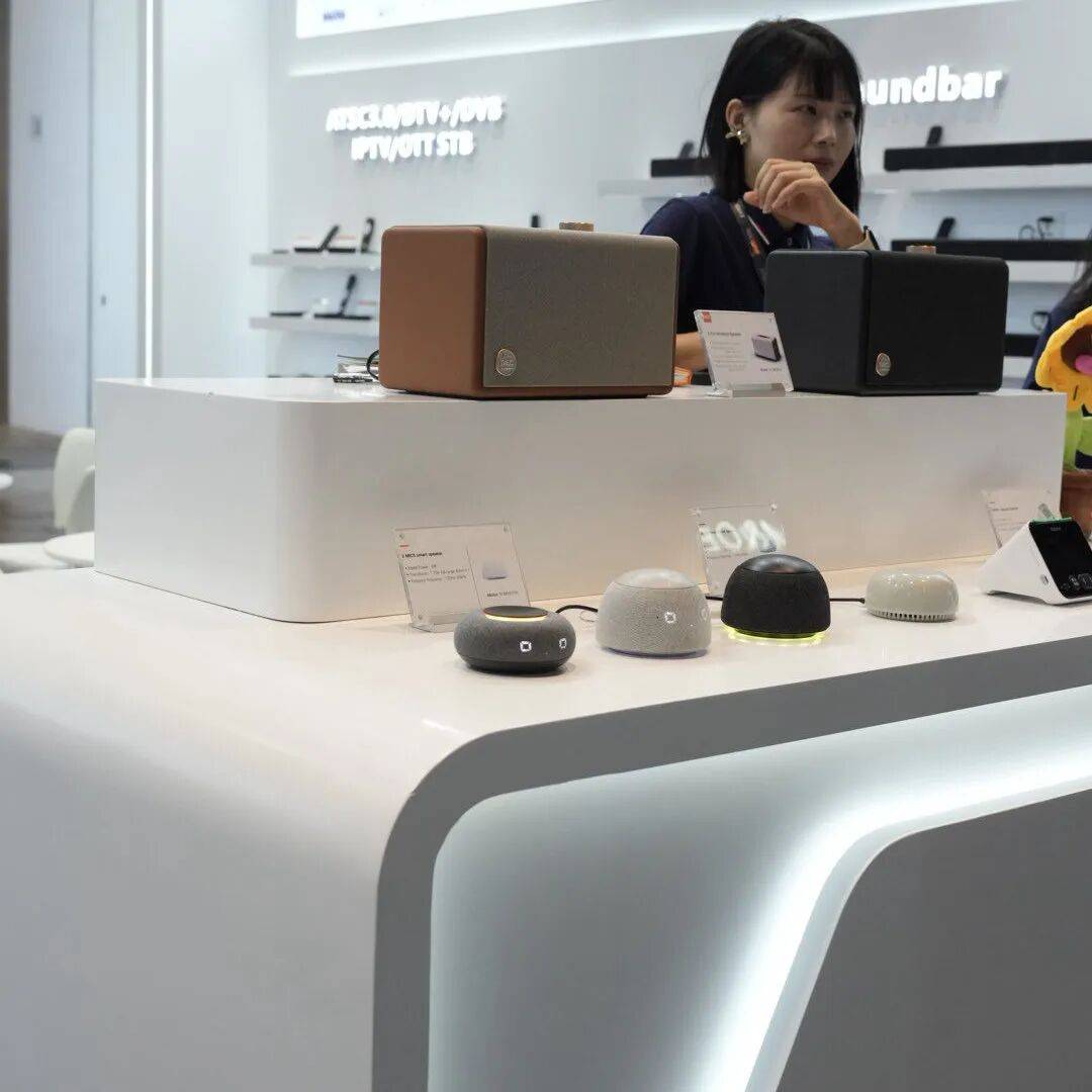 杰科亮相2025年香港秋季电子展，现场盛况直击——