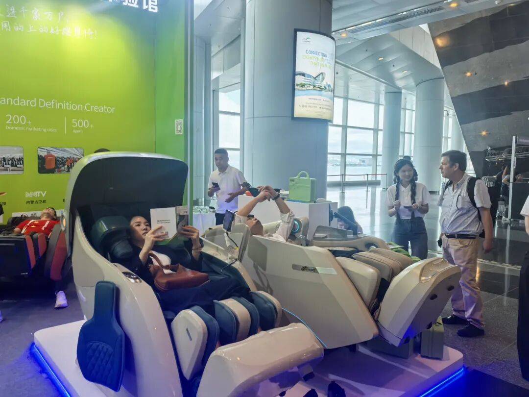 贝乐智能携新品亮相2025香港秋季电子展，现场人气十足