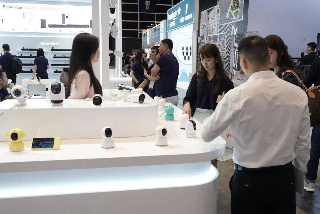 杰科亮相2025年香港秋季电子展，现场盛况直击——
