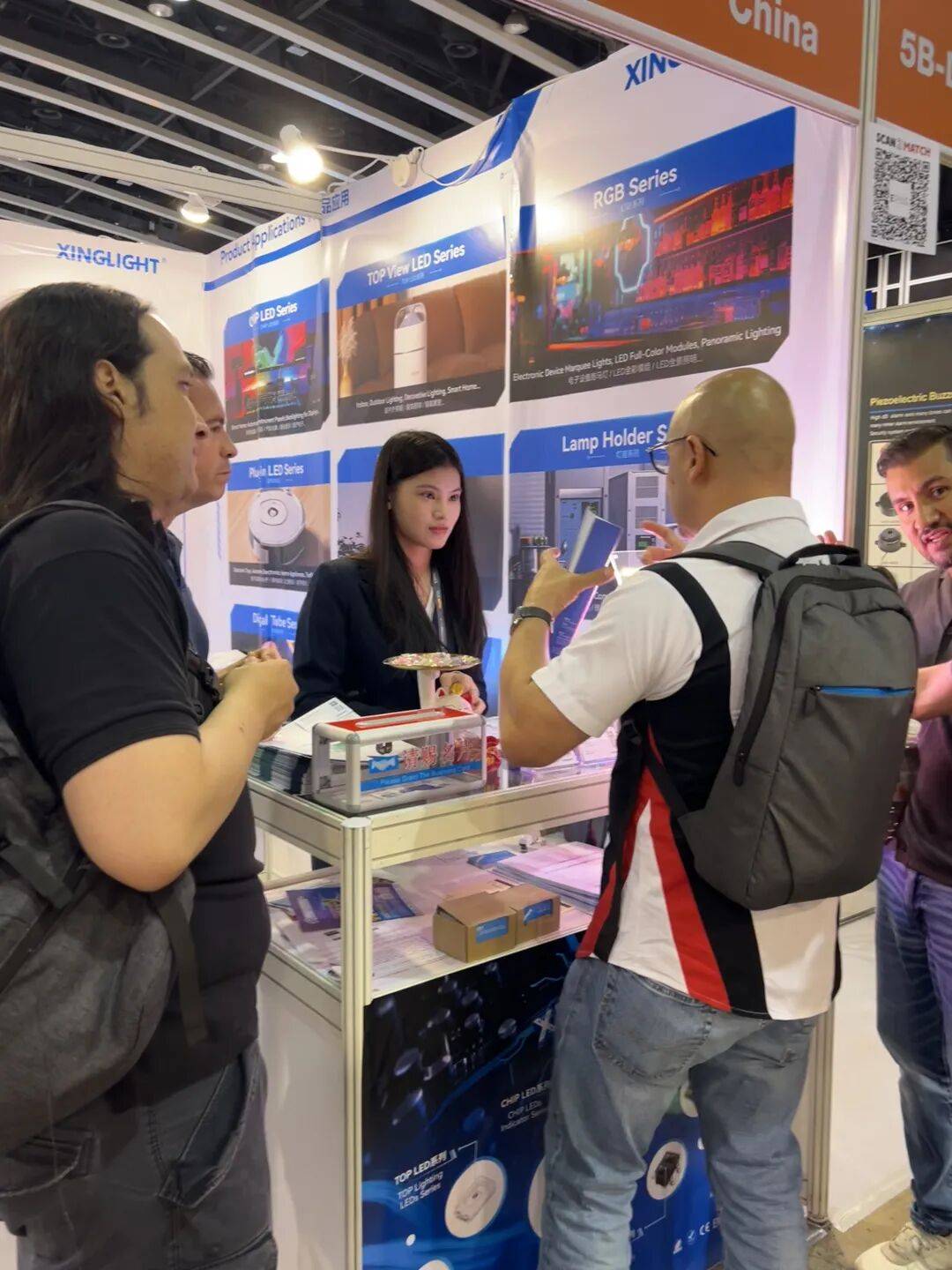 成兴光 XINGLIGHT参加2025年香港秋季电子展圆满收官