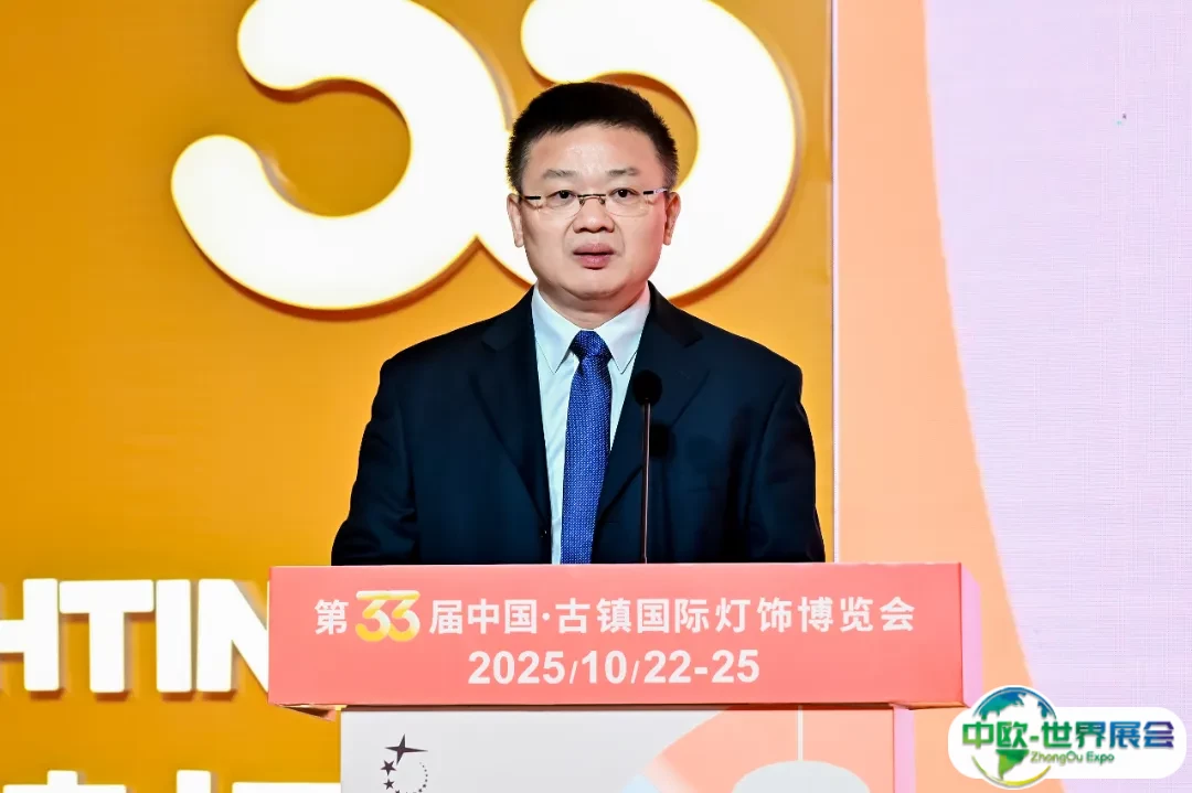 黄贤龙.jpg