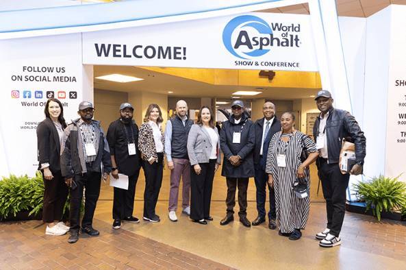 尼日利亚工程部国务部长在2025世界沥青展上探索创新