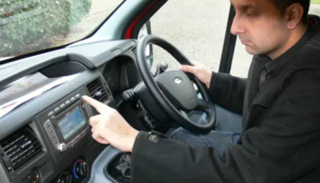 2025年英国伯明翰国际商用车及配件展览会：雷诺全新电动车三款车型亮相展会