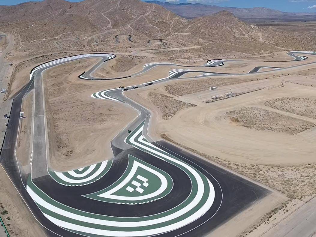 美国印第安纳州国际赛车用品展览会：Wegner Automotive庆祝50周年纪念