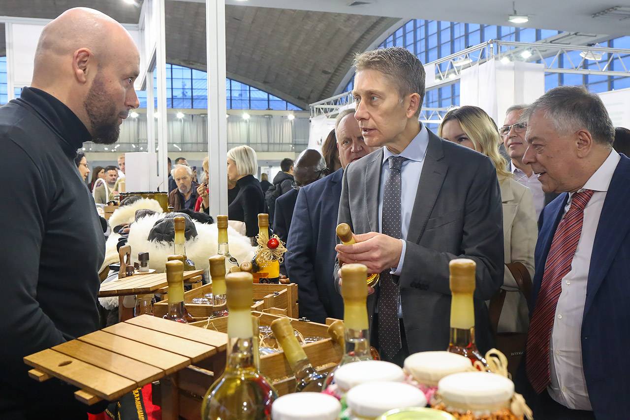 塞尔维亚贝尔格莱德第18届食品展开幕