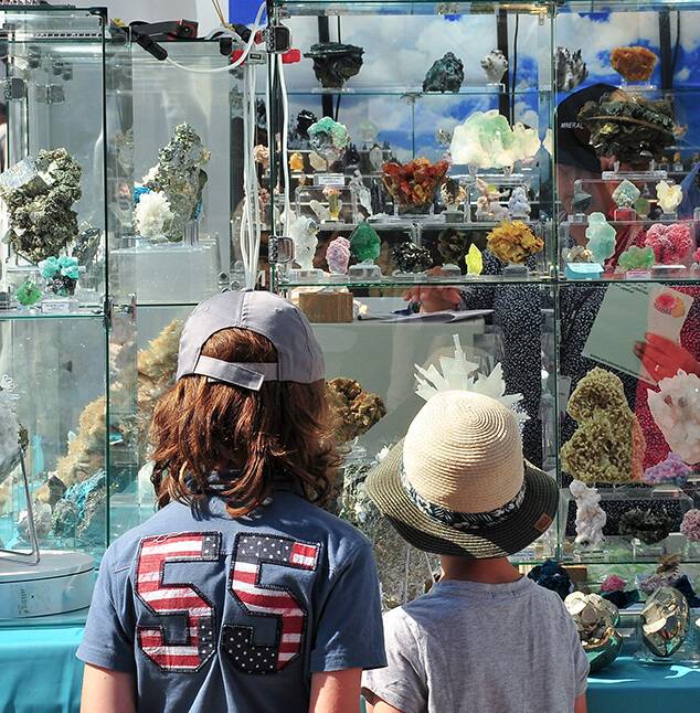 欧洲最大的矿物与宝石展：2026年圣玛丽-欧米讷采矿展指南