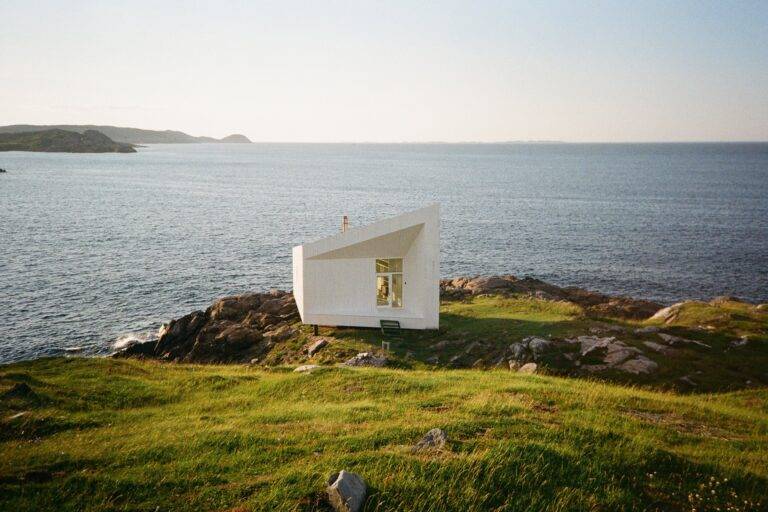 中国香港国际艺术博览会：香港艺术家拓展创作边界