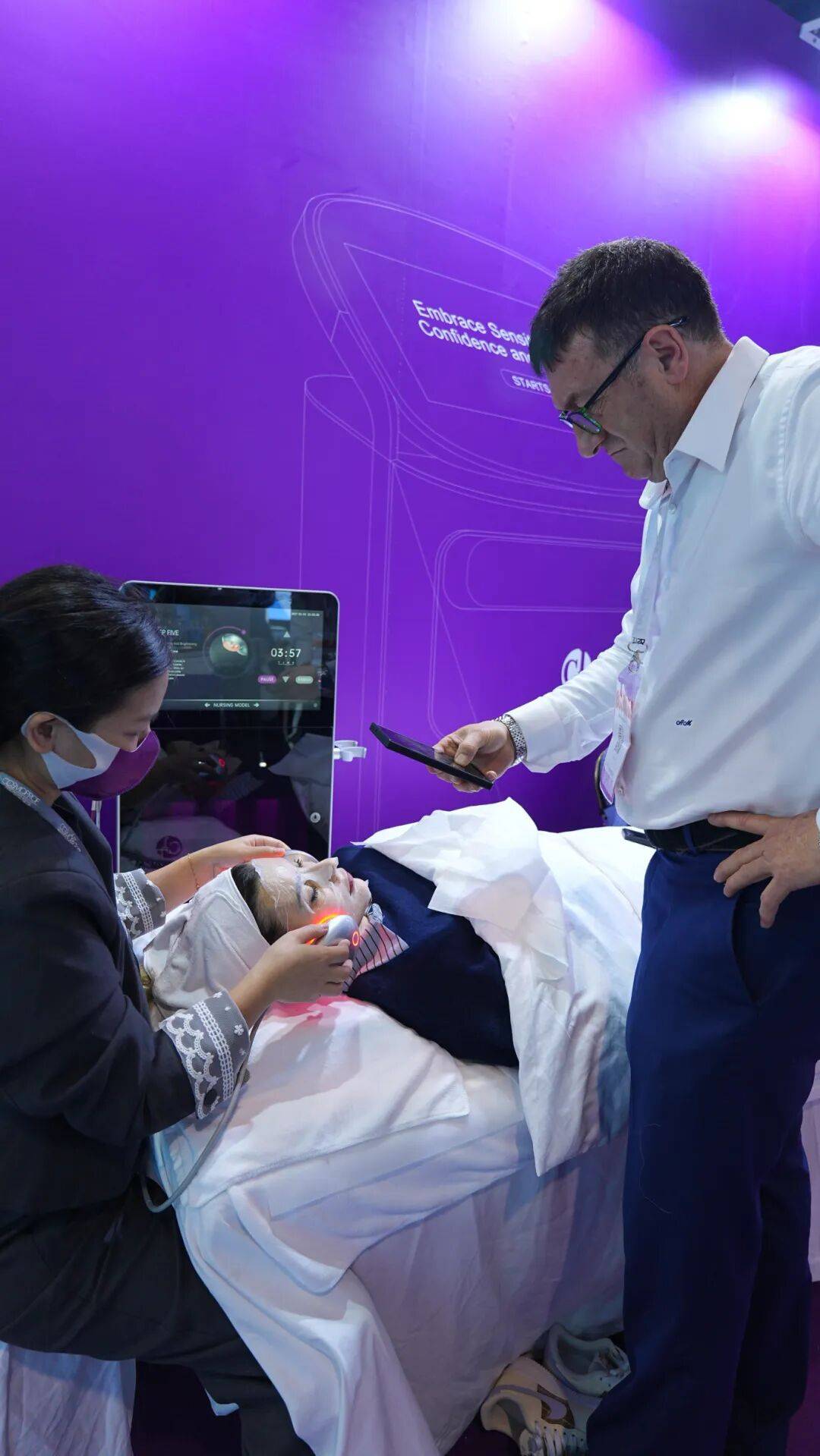 惊艳国际！超清秀2.0与修丝芙双双闪耀2025年香港亚太美容展