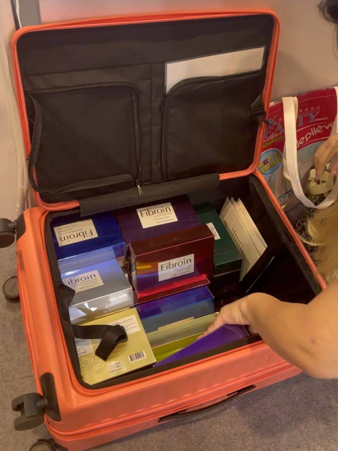 菲必丽参加2025年香港亚太区美容展圆满落幕