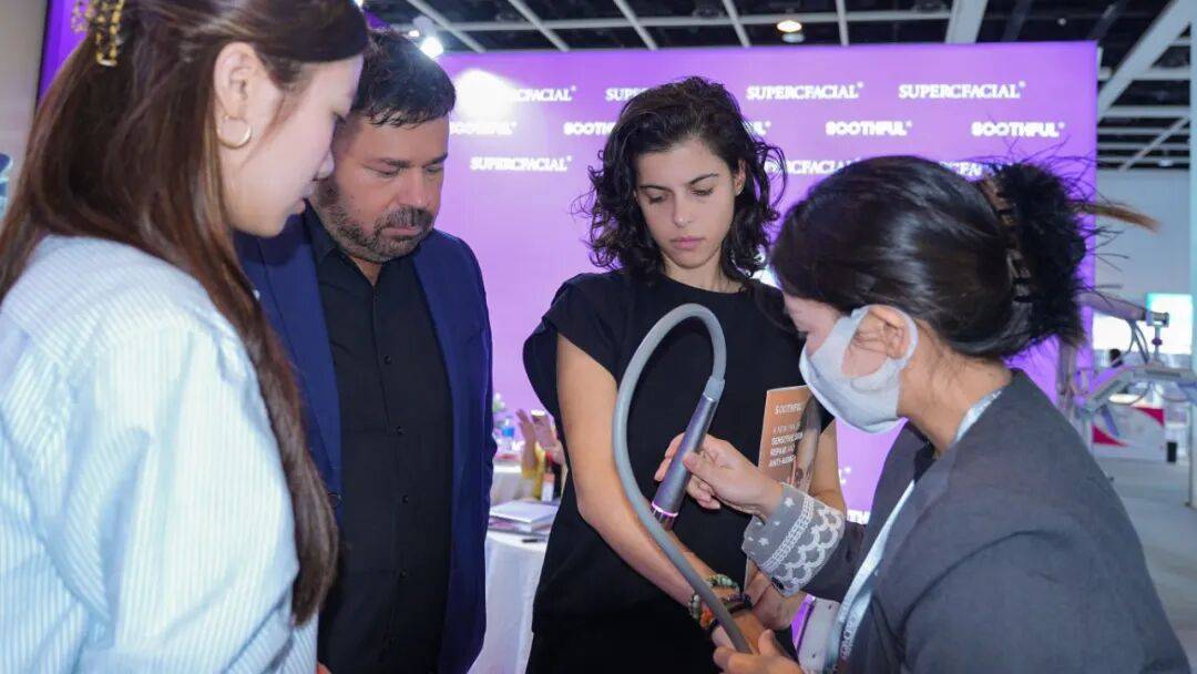 惊艳国际！超清秀2.0与修丝芙双双闪耀2025年香港亚太美容展