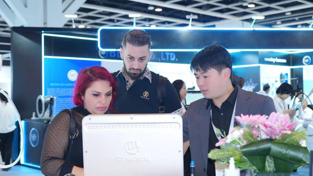 惊艳国际！超清秀2.0与修丝芙双双闪耀2025年香港亚太美容展