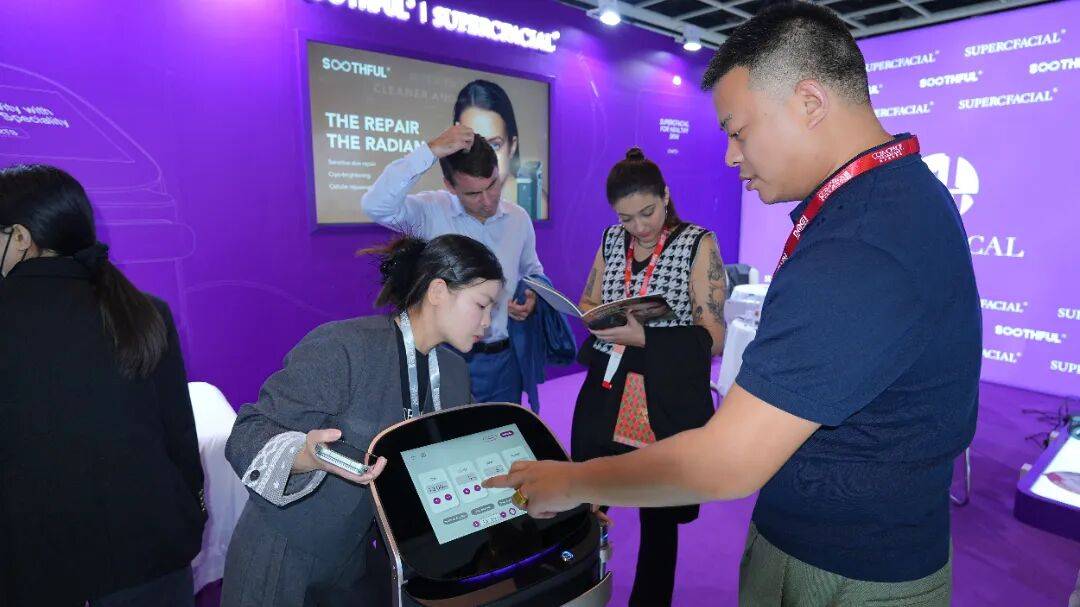 惊艳国际！超清秀2.0与修丝芙双双闪耀2025年香港亚太美容展