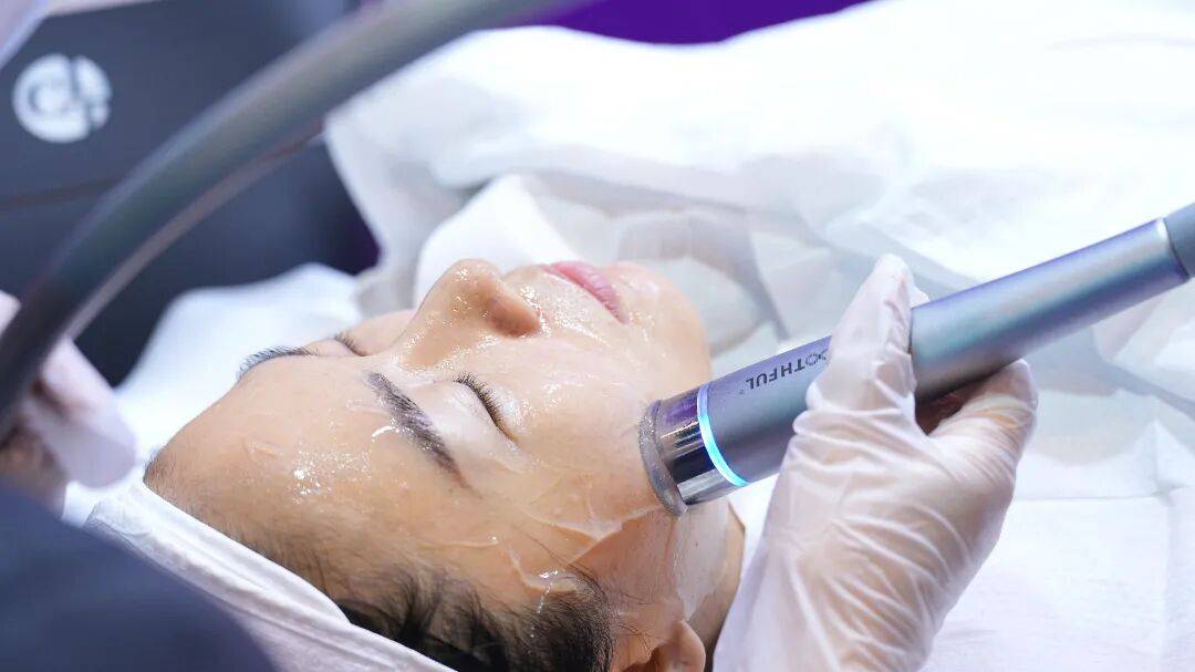 惊艳国际！超清秀2.0与修丝芙双双闪耀2025年香港亚太美容展