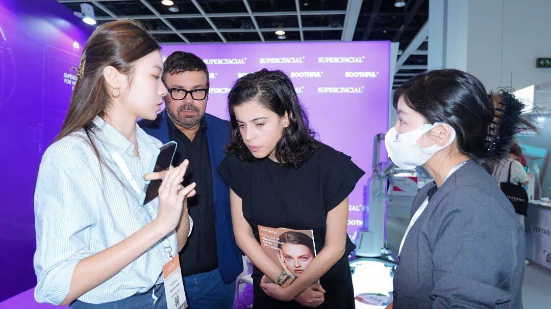 惊艳国际！超清秀2.0与修丝芙双双闪耀2025年香港亚太美容展