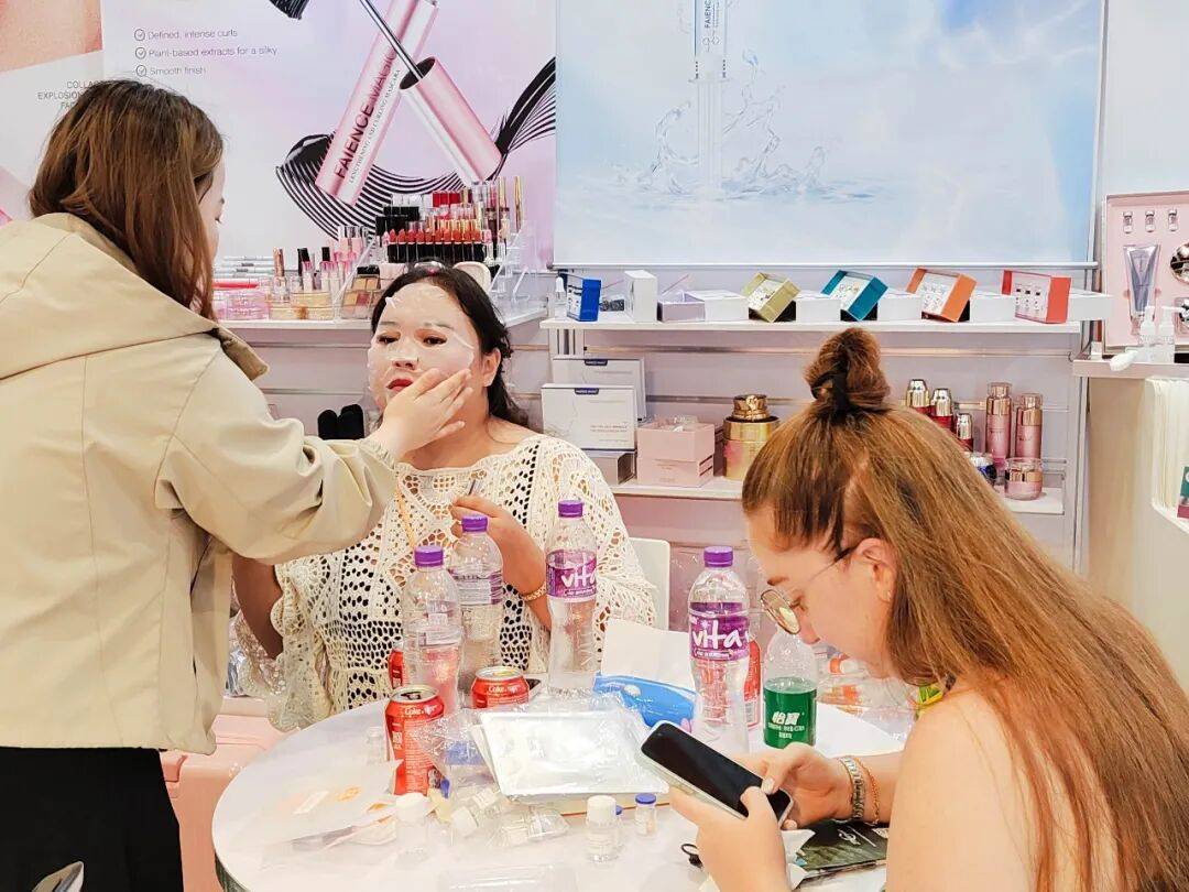 2025年亚太区美容展圆满收官，丽彦妆助力品牌拓展全球美妆市场