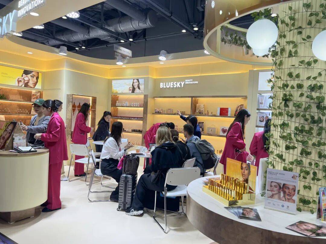 载誉收官|Oulac欧奈可亮相2025年亚太区美容展 圆满落幕！