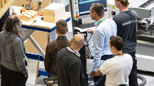 瑞士木工展--Kuratle & Jaecker展示木材建筑技术未来