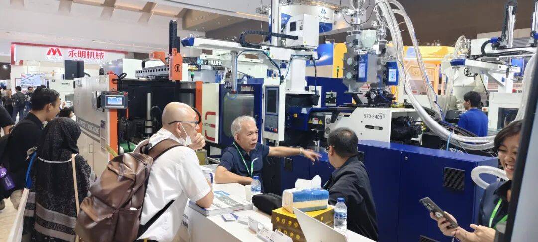 海天国际亮相 2025 雅加达塑橡展：从生产到维护，全链路服务印尼客户