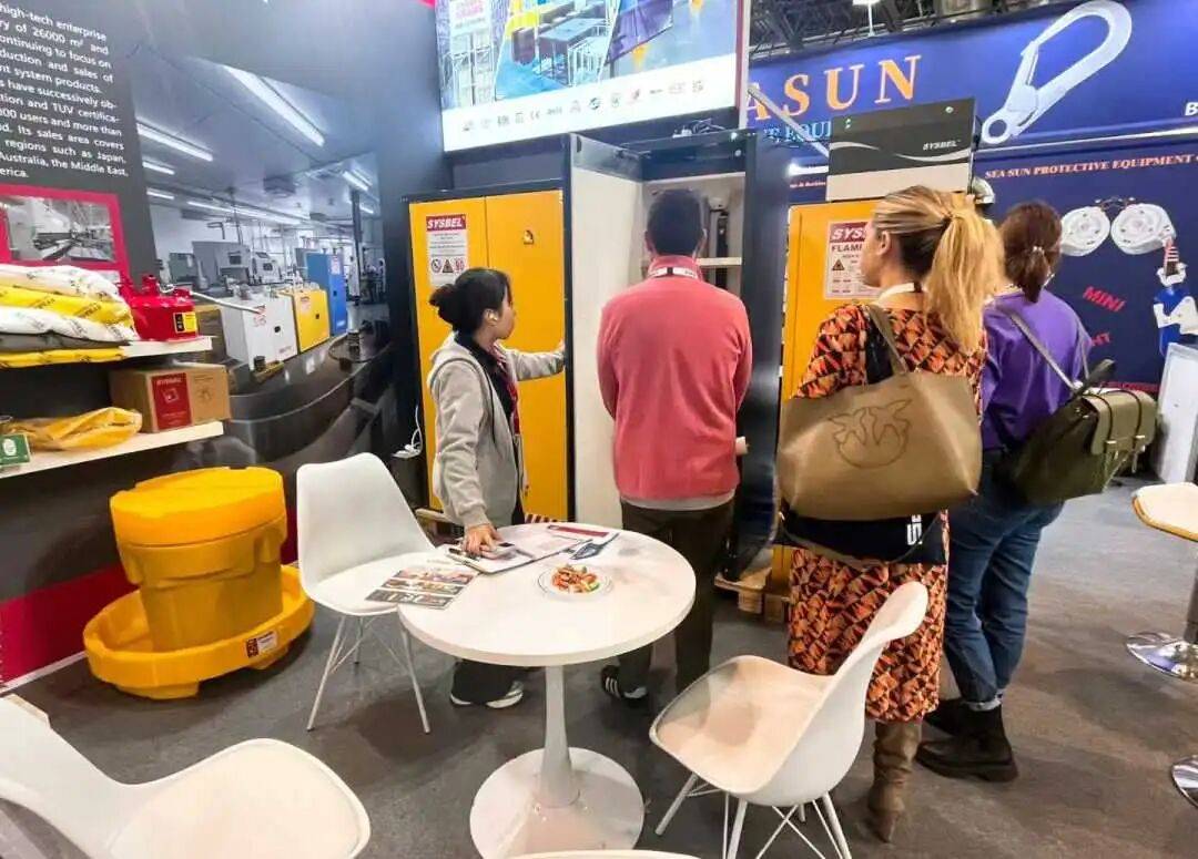 直击2025年德国A+A劳保展 ，解读西斯贝尔创新技术背后的硬核实力