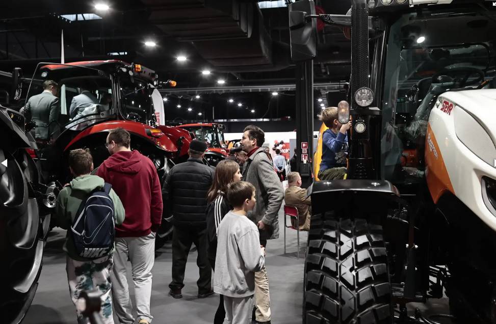 2025波兰华沙国际畜牧养殖技术贸易展，非专业农民亮相首届农业技术博览会