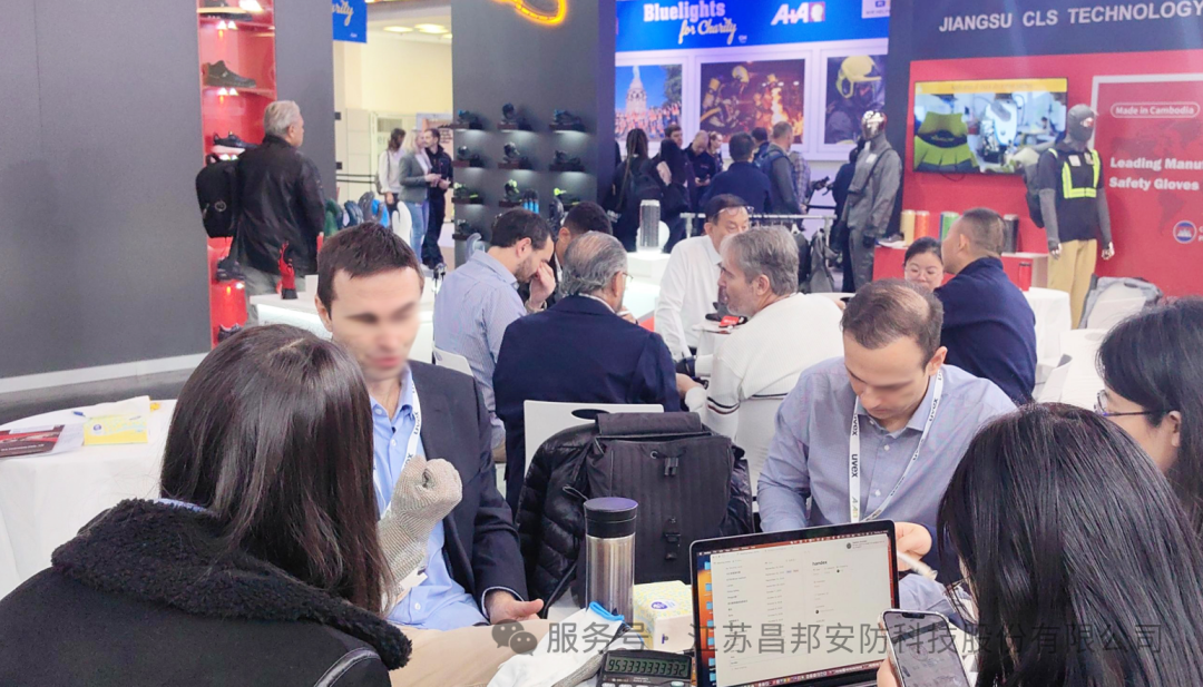 科技掌控，引领安全防护新典范 江苏昌邦安防科技参展2025年德国A+A劳保展