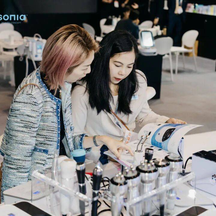 恒卓Hengzhuo参加2025年中国香港第28届亚太区美容展盛况