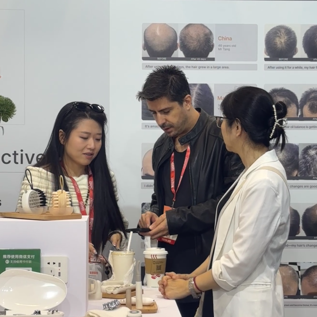 2025年亚太美容展“流量之王”：渲美的吸睛个护仪器产品实力破圈