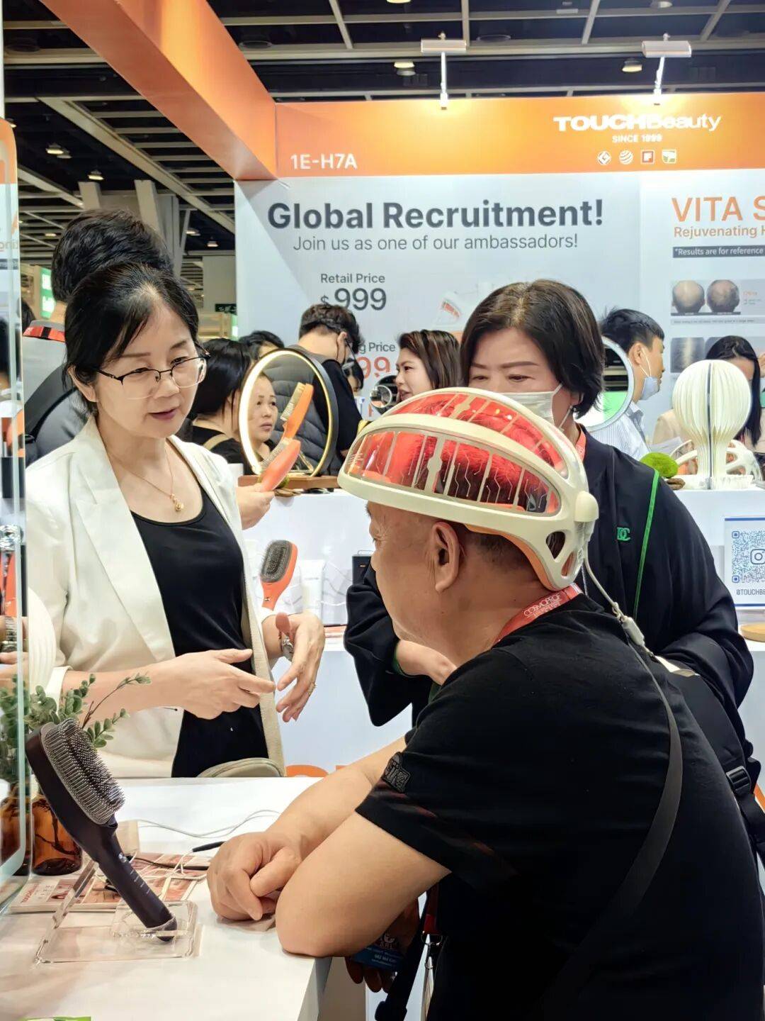 2025年亚太美容展“流量之王”：渲美的吸睛个护仪器产品实力破圈