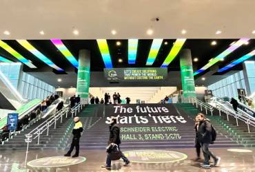 威胜闪耀2025欧洲电力能源展，解锁数字能源转型新引擎