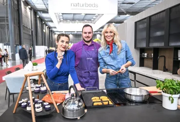 2025年捷克布尔诺国际家具及家居用品展览会：Eva Decastelo与Kateřina Průšová的参观体验