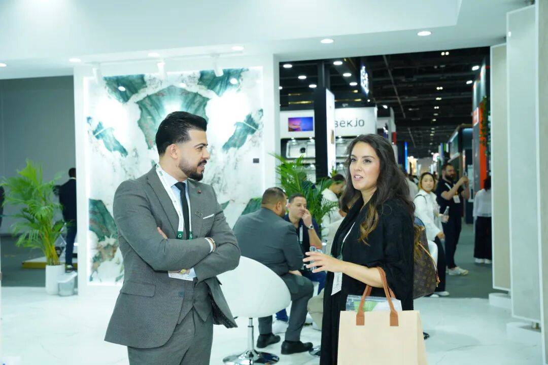 L&D唯美陶瓷亮相2025年第46届迪拜五大行业展