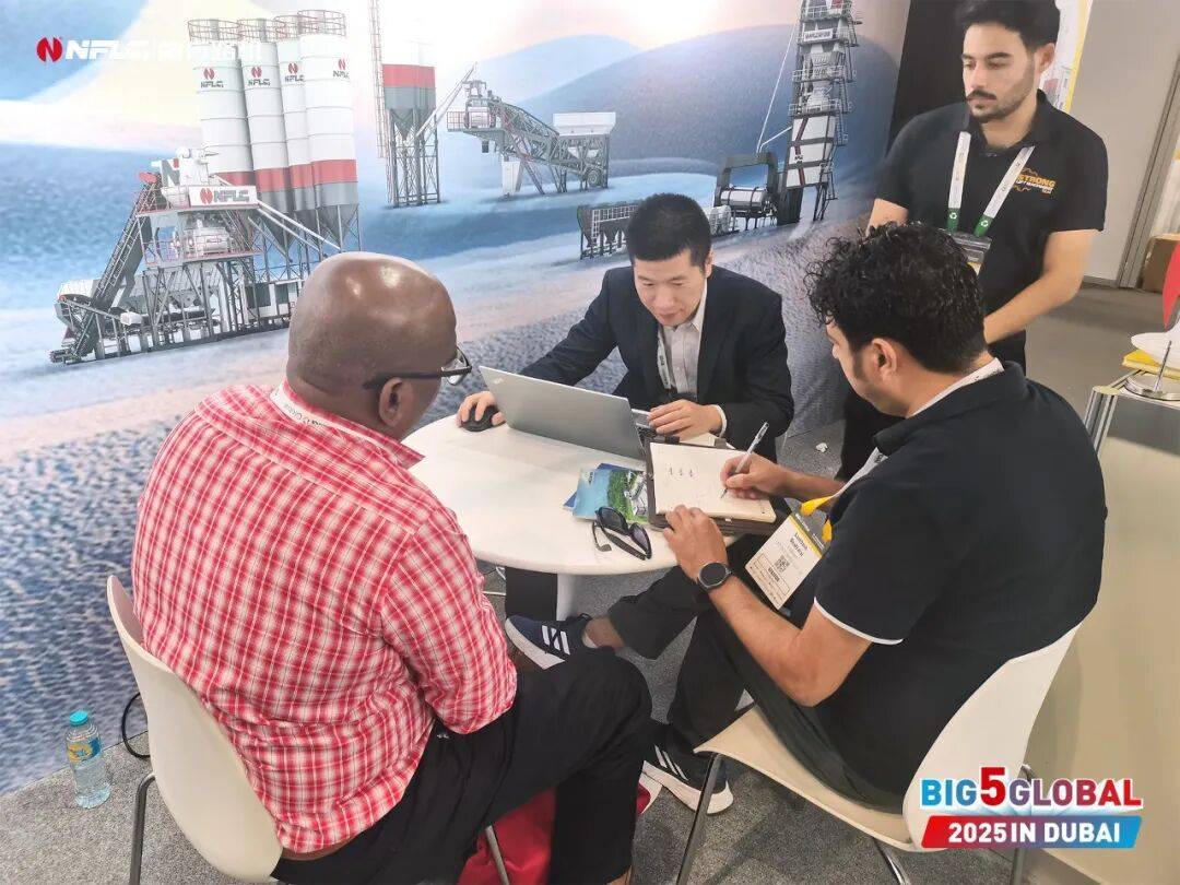 聚焦中东 南方路机再度闪耀迪拜五大行业展览会Big 5 Global 2025