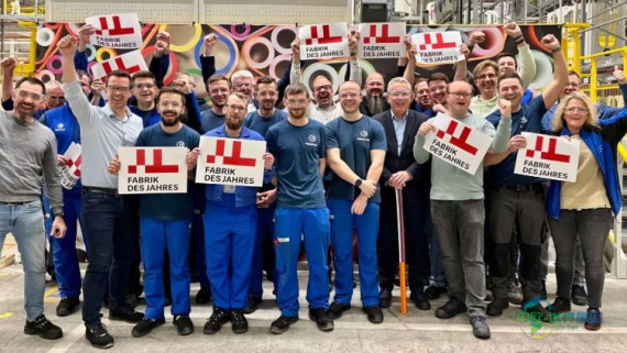 egeplast荣获“年度工厂”称号，表彰其“卓越的数字化与自动化”成就