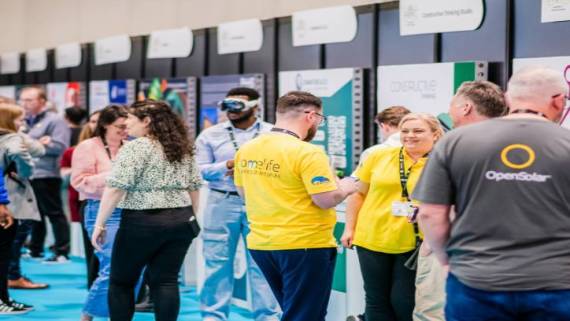 英国伦敦国际节能环保和未来建筑展览会：英联邦基建与萨尔福德大学推进英国翻新创新